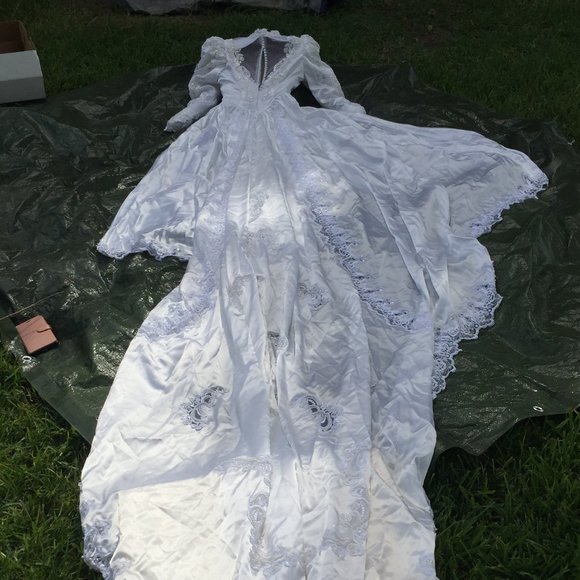 Gorgeous Wedding Dress -Make payments thru Affirm! - Picture 1 of 13